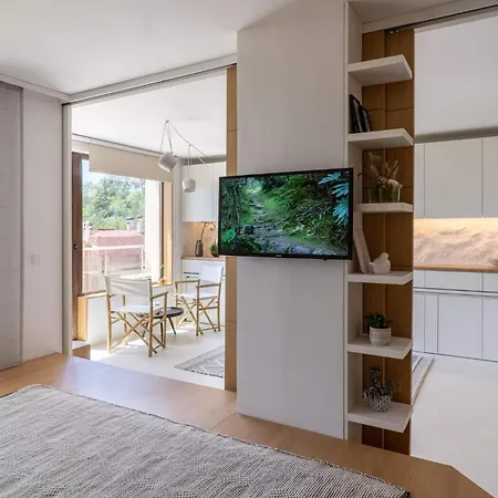 Smartly Designed Flat With Balcony & Parking By Flat Mаnаger * Várna