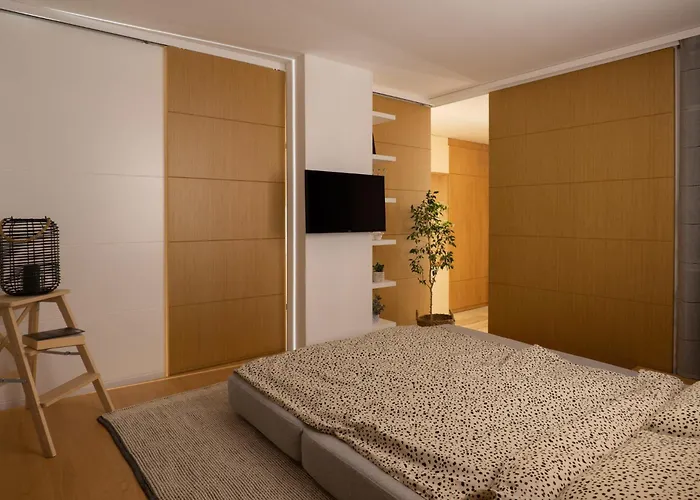 Apartment Smartly Designed Flat With Balcony & Parking By Flat Mаnаger