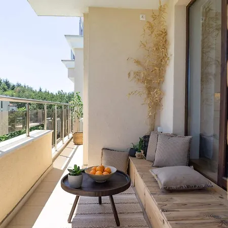 Smartly Designed Flat With Balcony & Parking By Flat Mаnаger Daire Varna