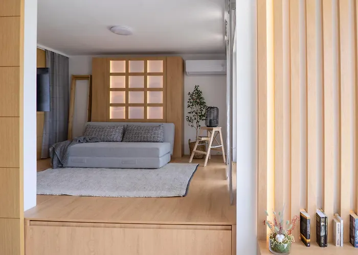 Apartment Smartly Designed Flat With Balcony & Parking By Flat Mаnаger